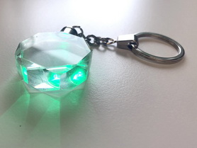 Schlüsselanhänger Kristallglas mit LED-Beleuchtung